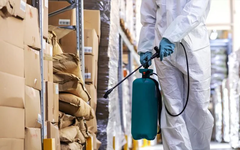 Outsourcing warehouse cleaning
