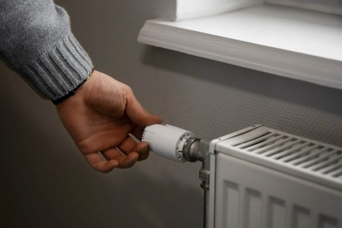 How to Clean Heating Vents and Radiators with Vinegar